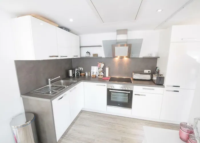 Perfect Near Opera Apartment *