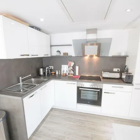Perfect Near Opera Apartment *